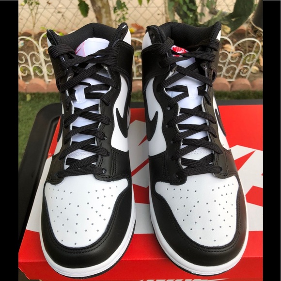 Nike Dunk High “Panda” Size 8.5 Women/ 7Y - Picture 3 of 4